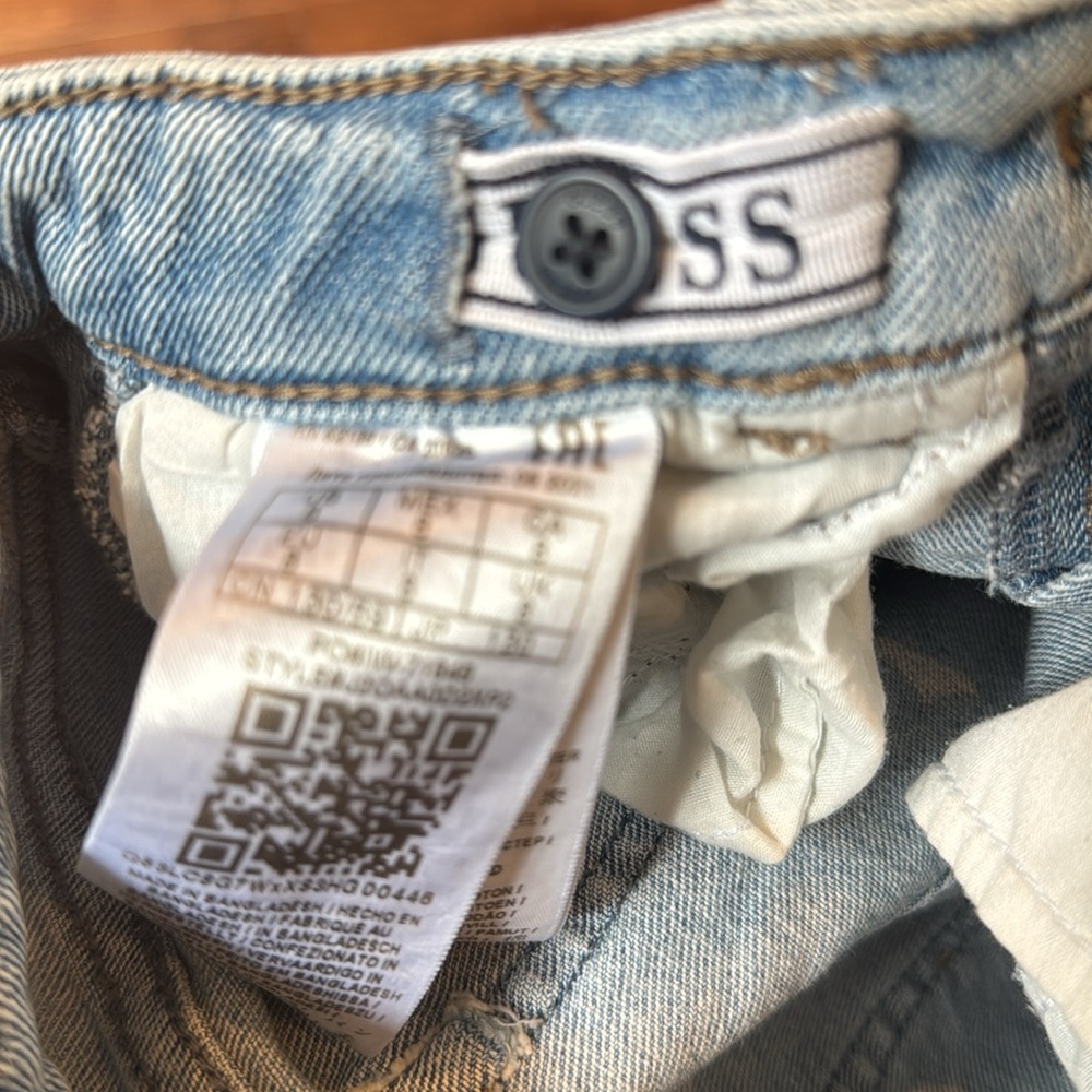 Guess Jeans with Rhinestone Stripes - Picture 6 of 7